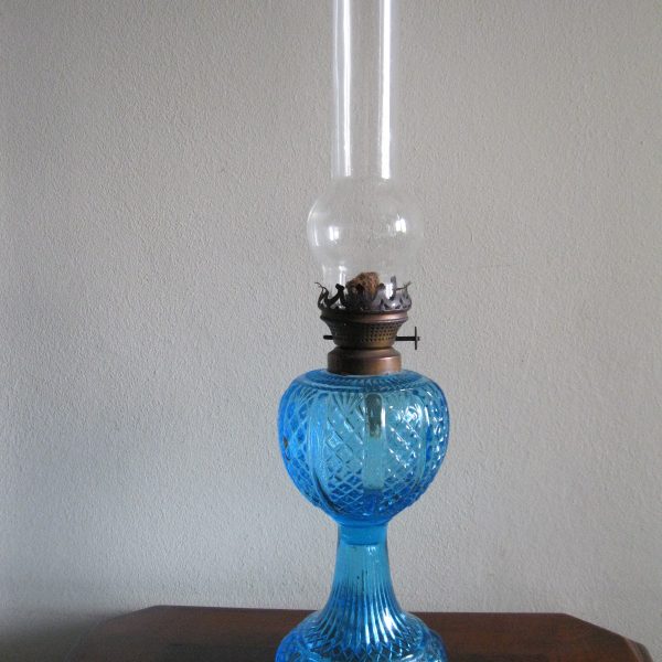 ŚLICZNA STARA SZKLANA  TURKUSOWA LAMPA NAFTOWA
