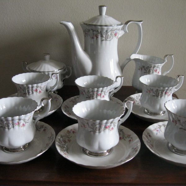 STARY SERWIS  KAWOWY IWONA  CHODZIEŻ