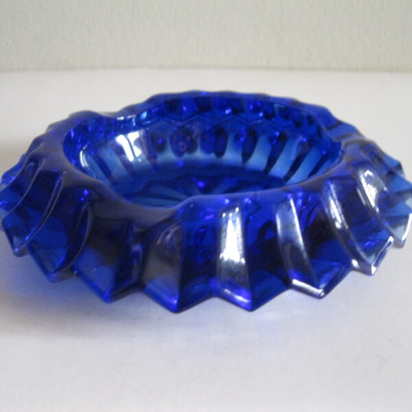 STARA SZKLANA KOBALTOWA POPIELNICA LATA 60 TE