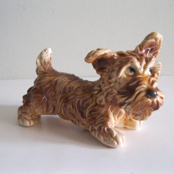 STARA PORCELANOWA FIGURKA PIES TERIER