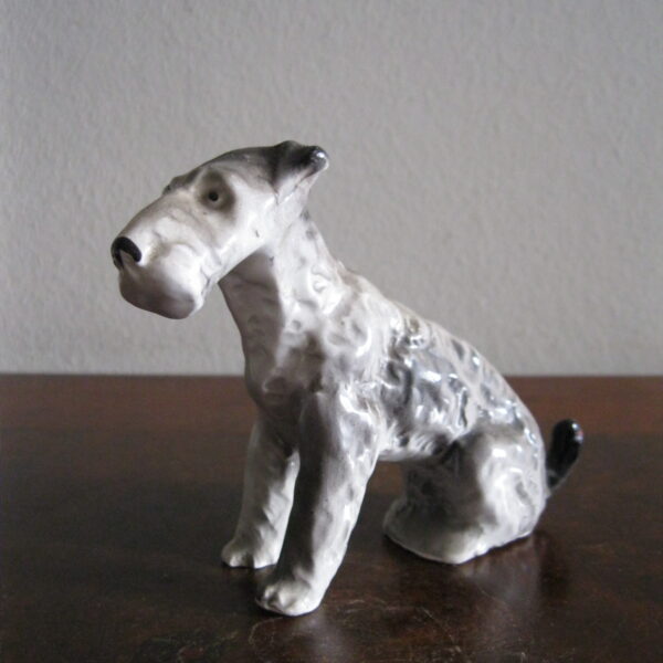 STARA PORCELANOWA FIGURKA PIES TERIER