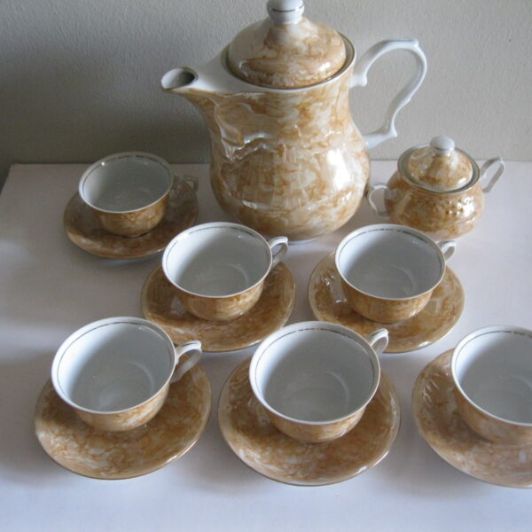 STARY SERWIS  HERBACIANY  KAROLINA Z LAT 60 - 70 TYCH