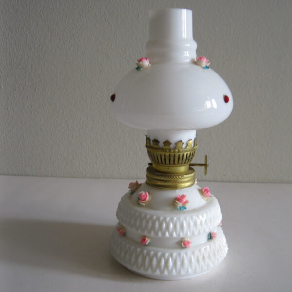 ŚLICZNA STARA PORCELANOWA LAMPA NAFTOWA