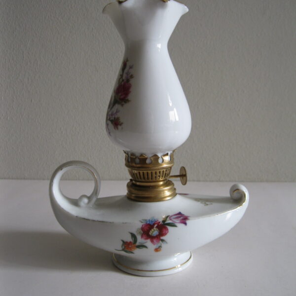 STARA PORCELANOWA LAMPA NAFTOWA