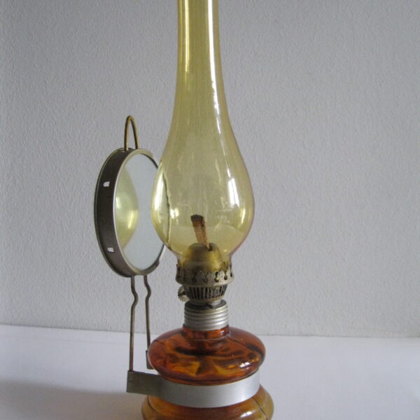 STARA SZKLANA MIODOWA LAMPA NAFTOWA Z LUSTERKIEM