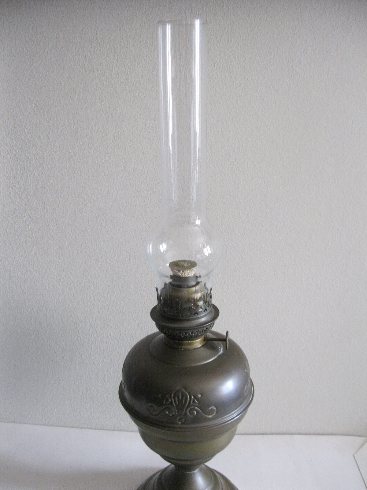 STARA WYSOKA LAMPA NAFTOWA Z MOSIĄDZU - obrazek 5