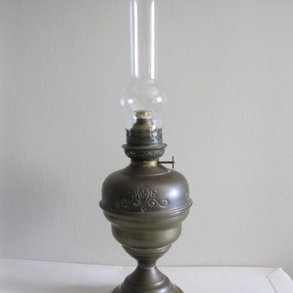 STARA WYSOKA LAMPA NAFTOWA Z MOSIĄDZU