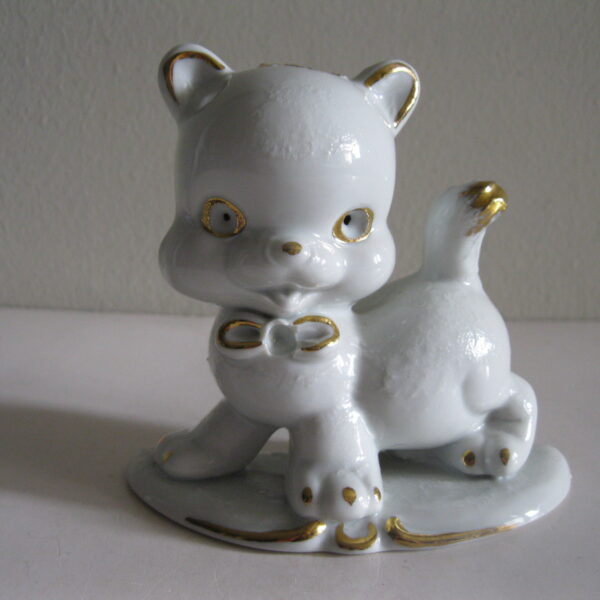 STARA  PORCELANOWA FIGURKA  KOT CAPODIMONTE