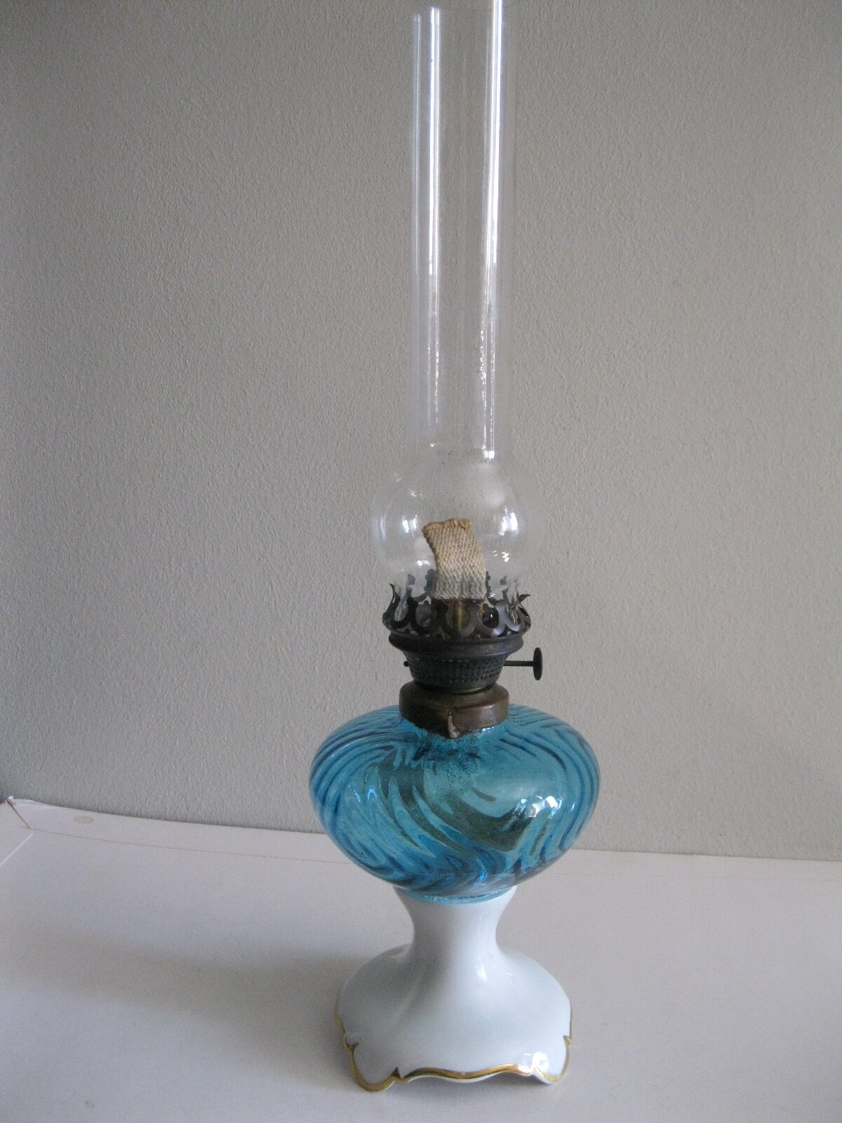 STARA FRANCUSKA PORCELANOWA LAMPA NAFTOWA LIMOGES - obrazek 3