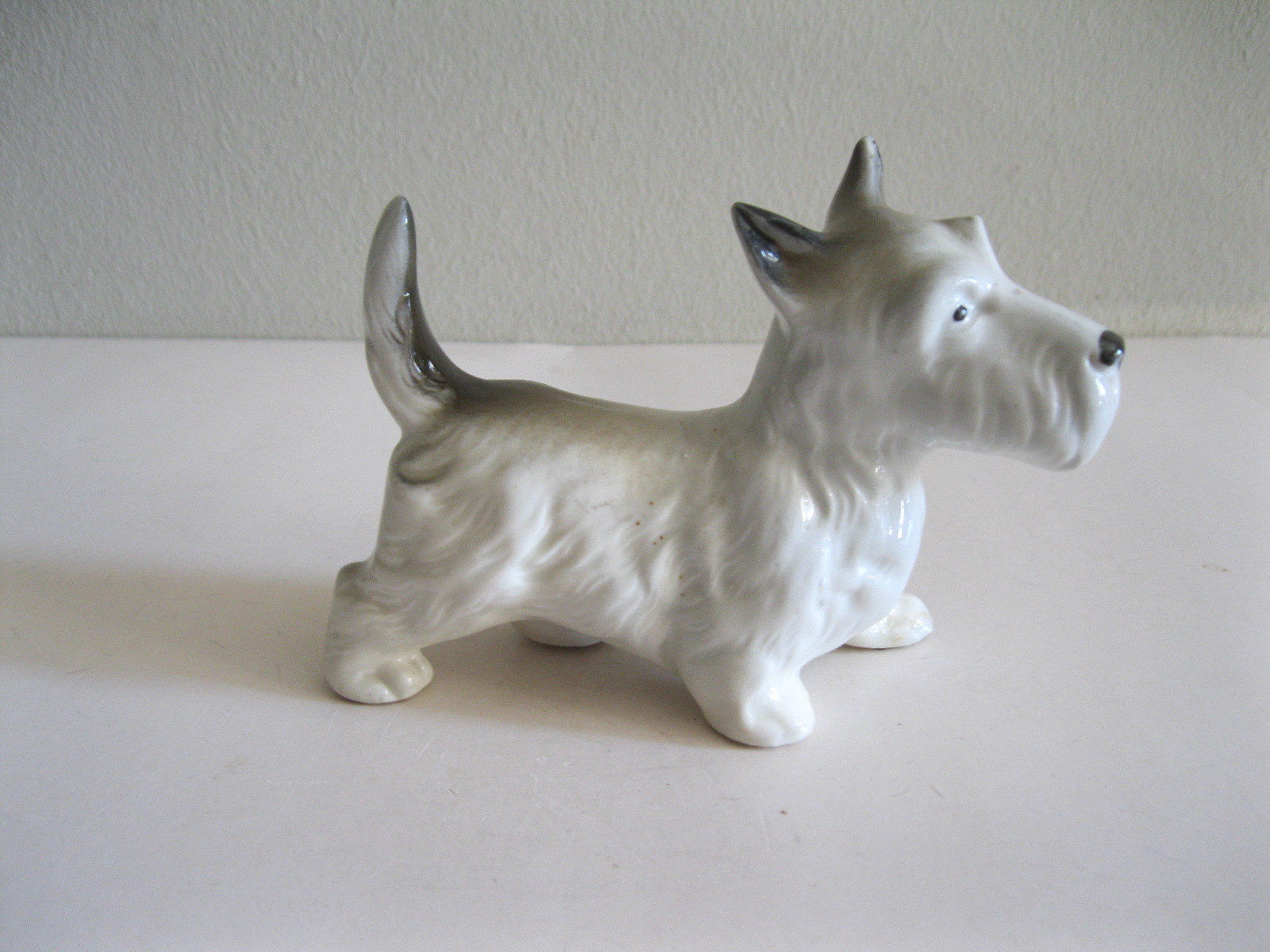 STARA PORCELANOWA FIGURKA PIES TERIER - obrazek 3