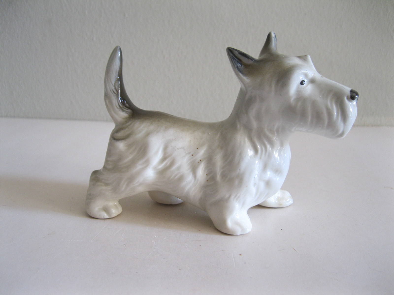 STARA PORCELANOWA FIGURKA PIES TERIER - obrazek 4